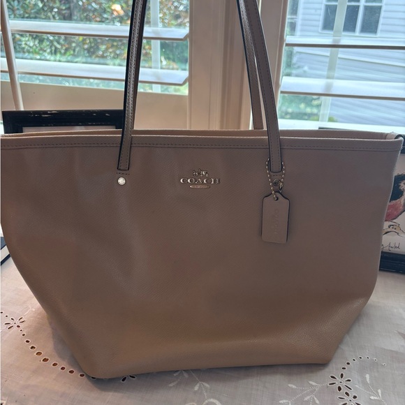 Coach Crossgrain Taupe Leather Tote Bag - Picture 1 of 12